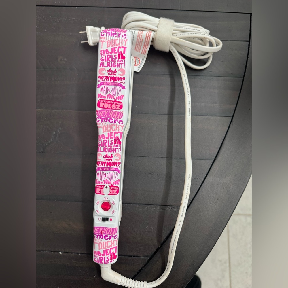 Paul Mitchell breast cancer awareness Graphic Flat Iron Hair Straightener